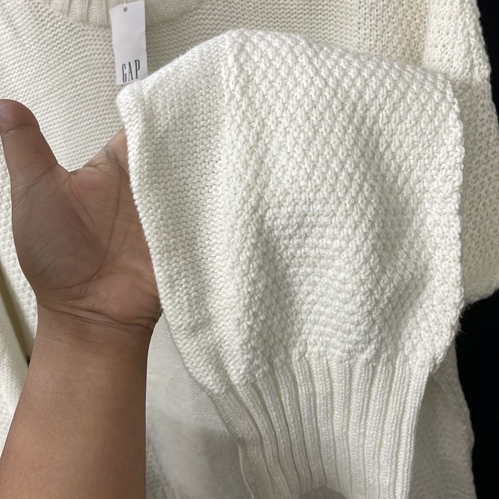 GAP sweater - Picture 7 of 8